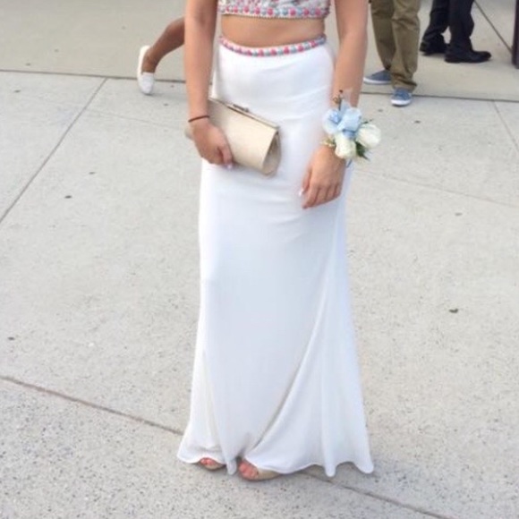 Two piece PROM dress beaded top. - Picture 4 of 5